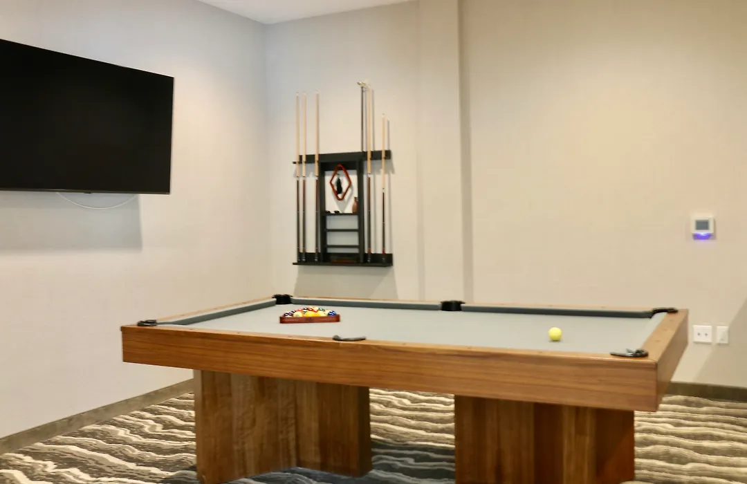 Staybridge Suites Long Beach-1